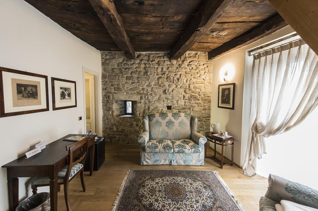 Relais Il Presidio Ξενοδοχείο Oggiono Δωμάτιο φωτογραφία